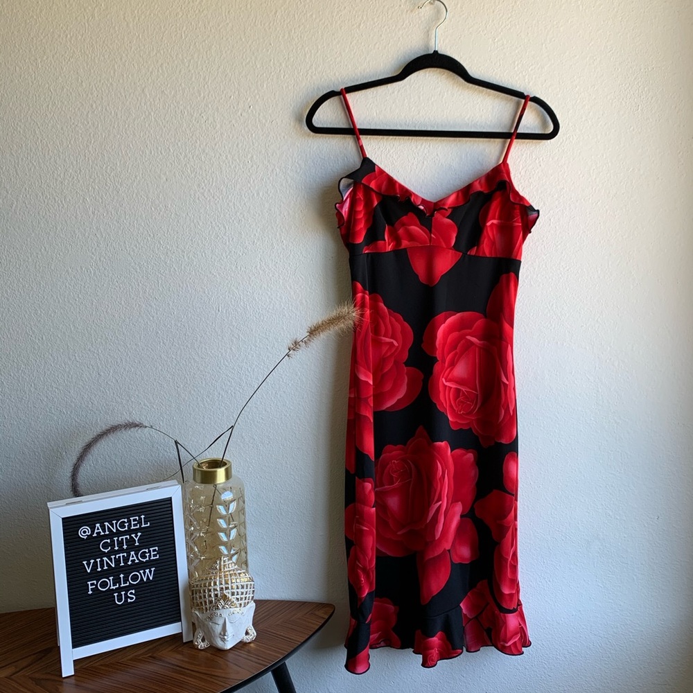 Vintage Rose Pattern Dress Ruffle Midi